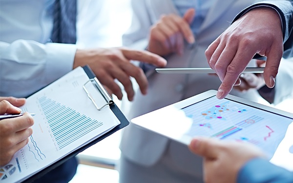 الاستشارات المالية والاقتصادية